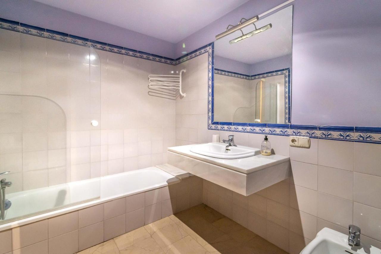 Spacious Apartment In Marbella Bagian luar foto