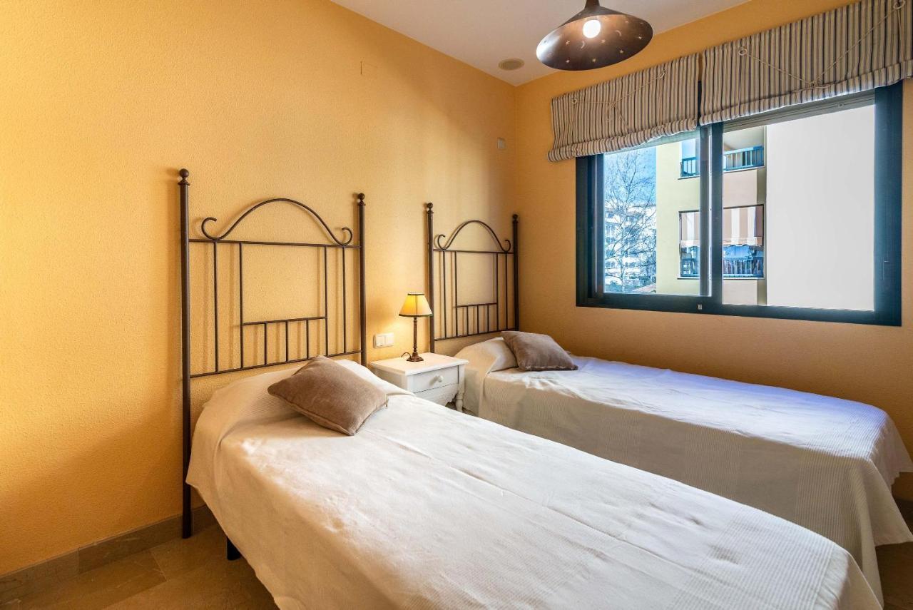 Spacious Apartment In Marbella Bagian luar foto
