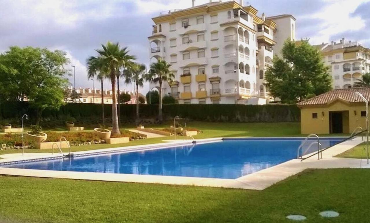 Spacious Apartment In Marbella Bagian luar foto